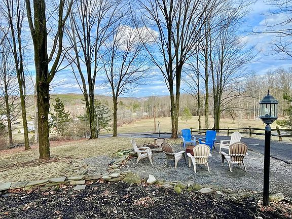 5th image of 451 Benauer Rd