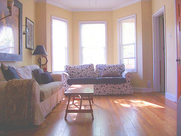 3rd image of 4315 N Albany Ave #2