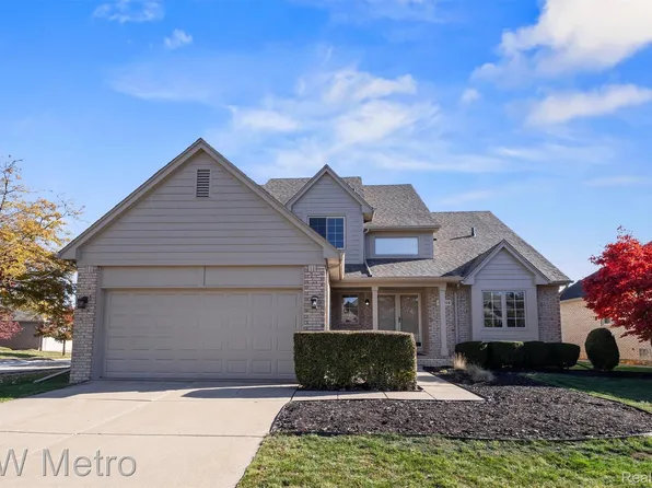 45914 Portsville Dr, Macomb, MI 48044