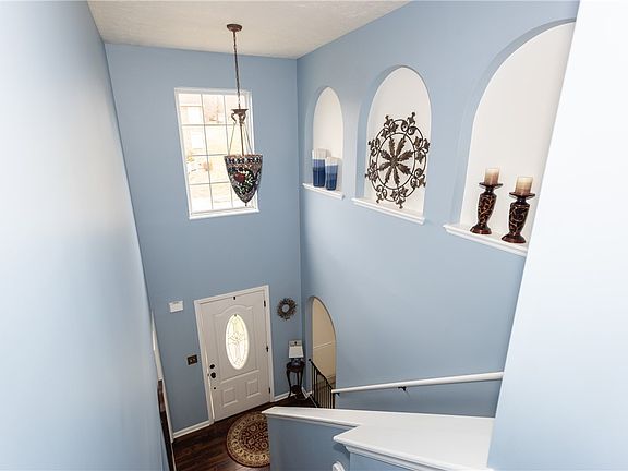 5th image of 132 Winterbrook Dr