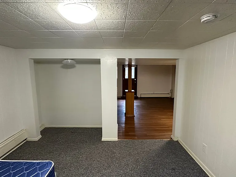115 W Washington St — Photo 13