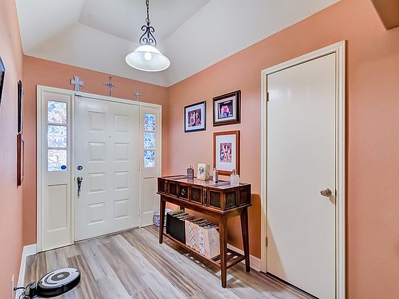 5th image of 6699 Woodridge Dr