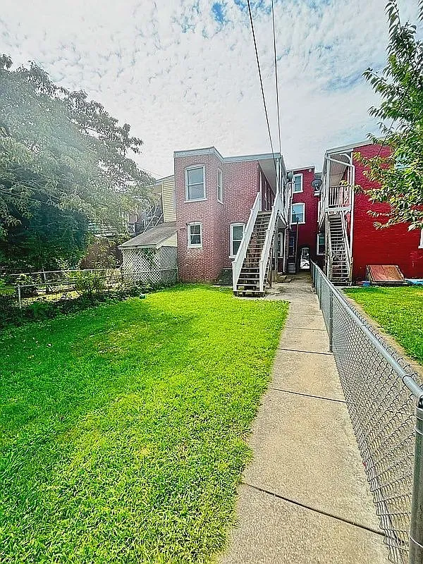 1 bed, 1.0 bath, 450 sqft, $1,125 — Photo 1
