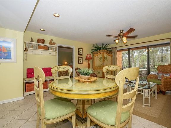 3rd image of 2 Wimbledon Ct APT 103