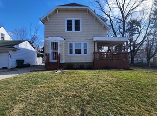 5265 Arch St, Maple Heights, OH 44137