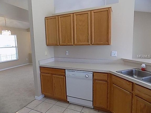 5th image of 216 Valley Edge Dr