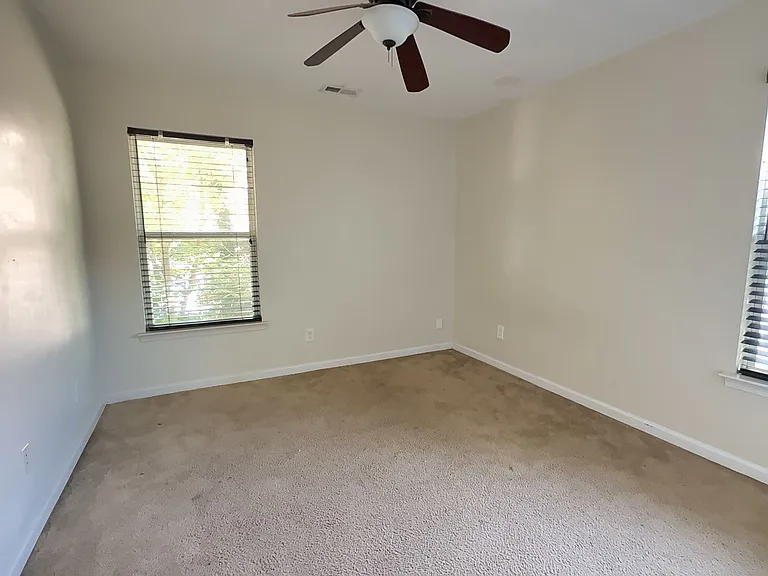 3605 Shell Rd — Photo 5