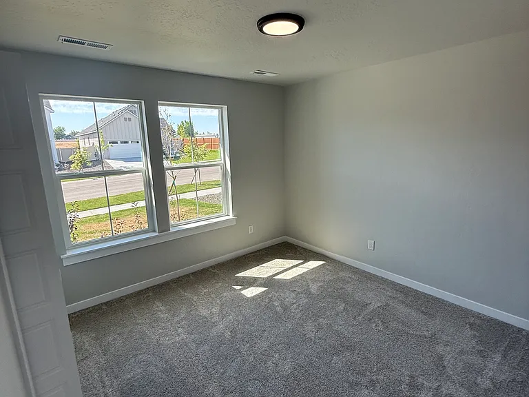 2215 S Border Way — Photo 8