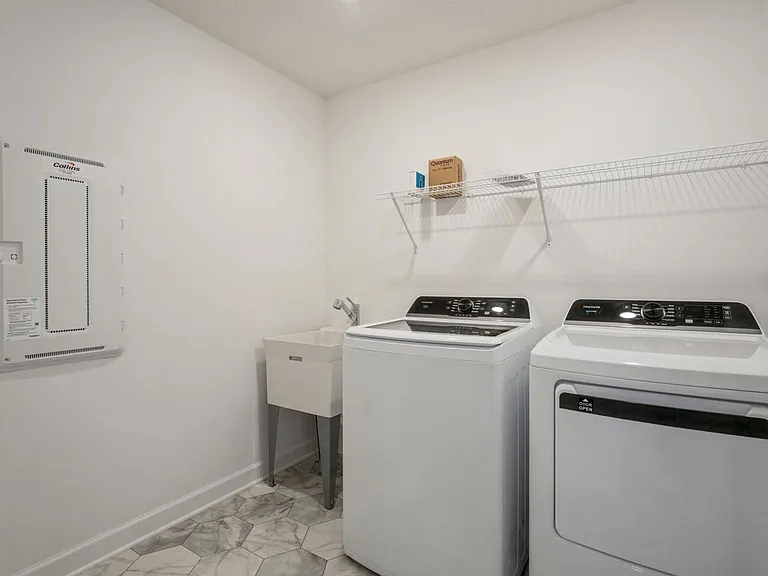 2529 Green Ash Ave — Photo 15