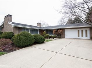 12420 Cheyenne Dr, Palos Heights, IL 60463