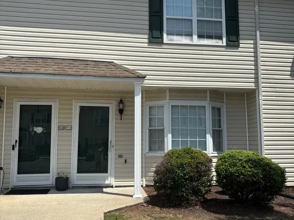 2330 Vineyard Dr APT N4, Winterville, NC 28590