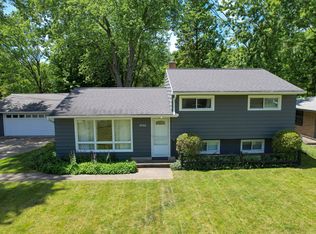 5722 Schafer Rd, Lansing, MI 48911