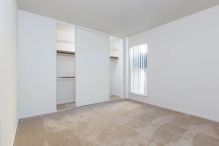 3900 Monroe Ave — Photo 12