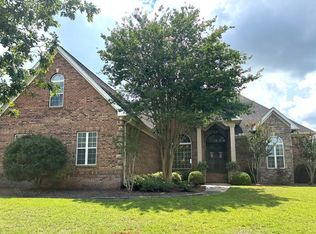 302 Caravella Dr, Dothan, AL 36305