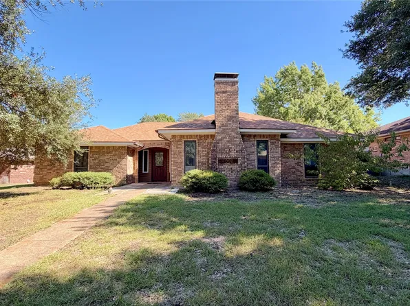 1002 Glenda St, Terrell, TX 75160