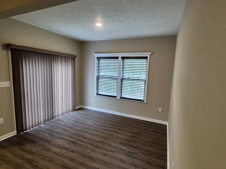 605 Alessia Ct — Photo 10