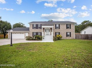 400 Rollingwood Dr, Newport, NC 28570