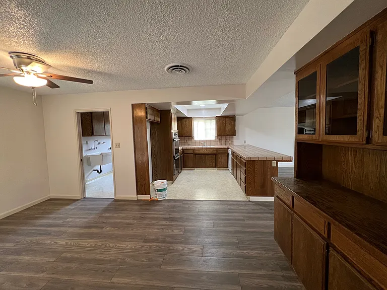 7200 Bennington Way — Photo 4