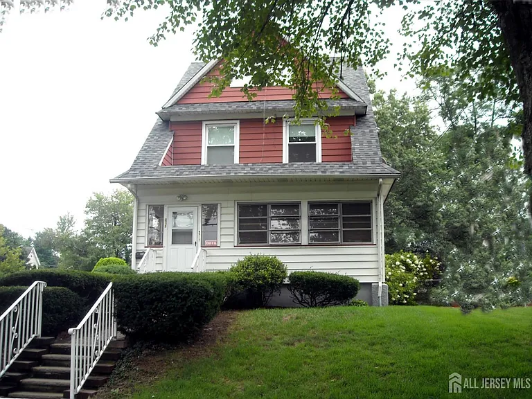 301 Penfield Pl #301 — Photo 1