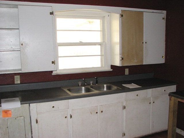 2nd image of 524 Andy Ln