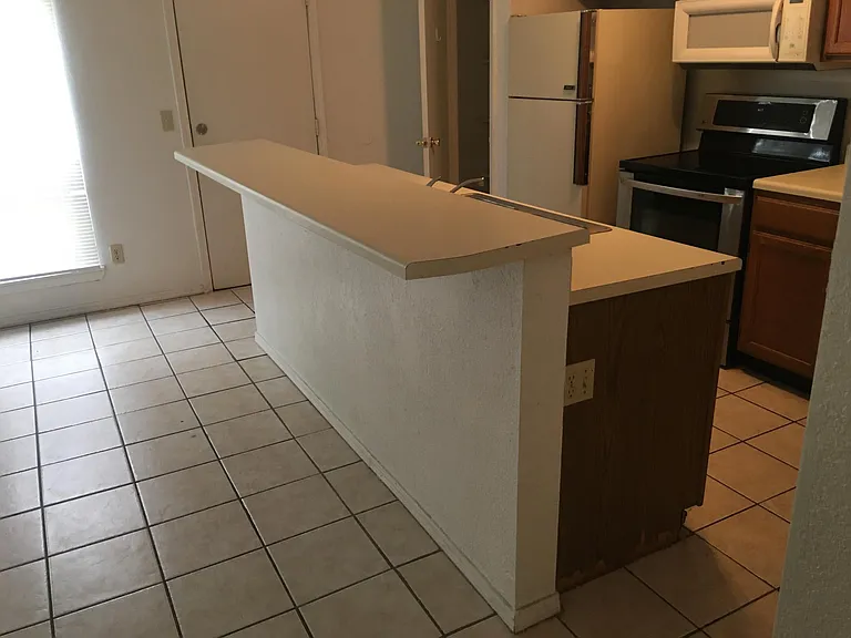 1403 Concord Dr — Photo 2