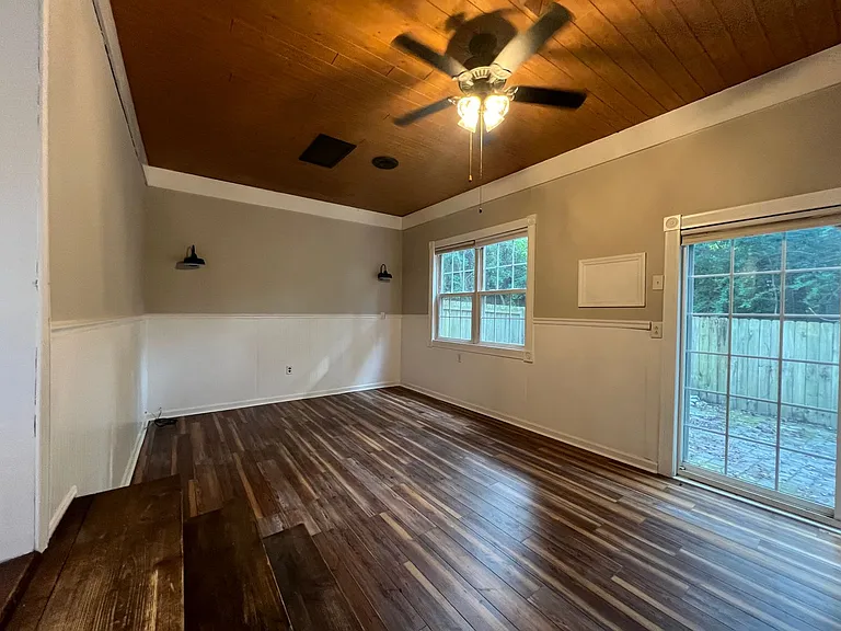 1008 Stillwood Ct — Photo 8
