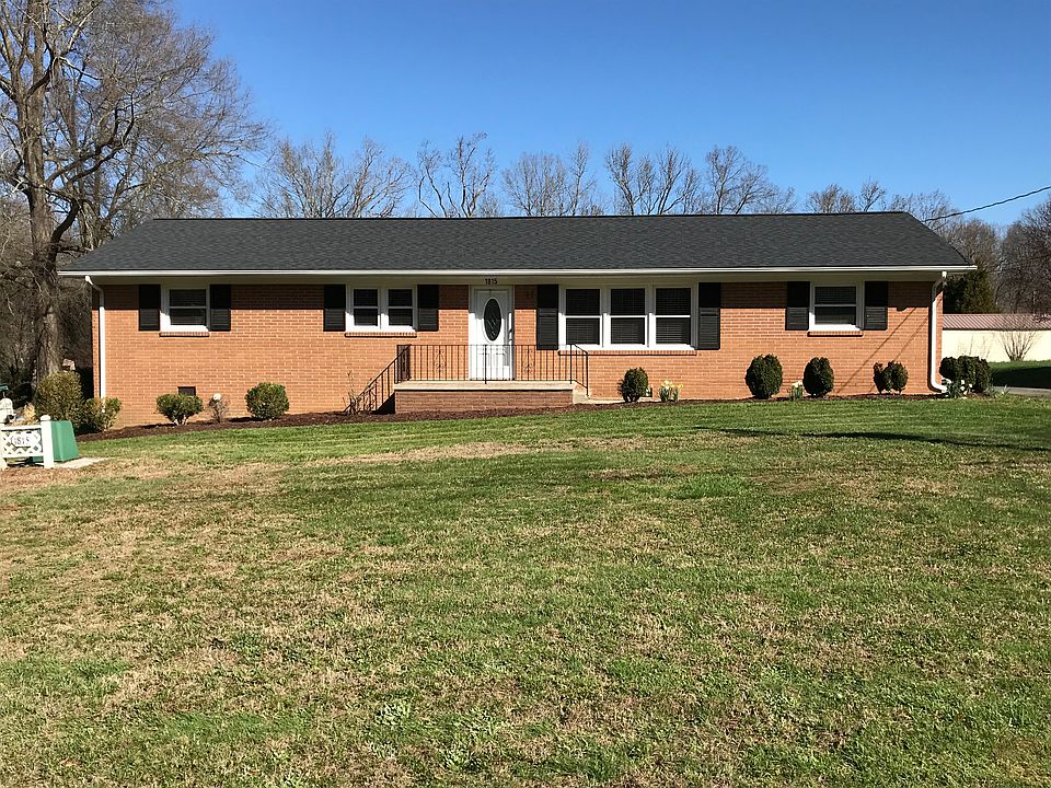 1st image of 1815 Robinhood Dr