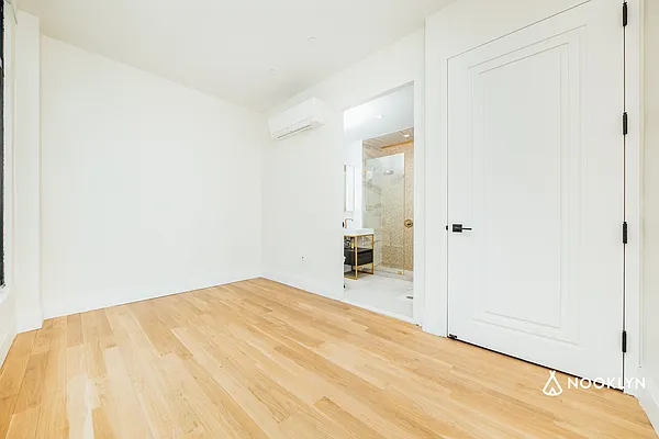Rented by Nooklyn NYC LLC | media 111