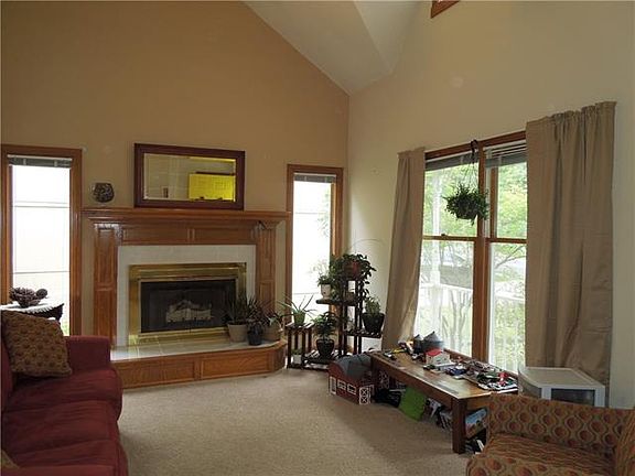 5th image of 4911 Brockway St