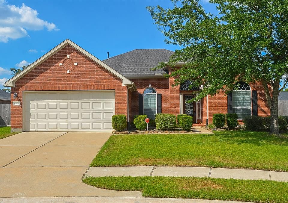 1st image of 15006 Greenhaven Lake Ln