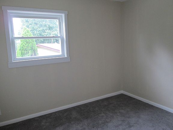 2nd image of 218 Sunset Dr S