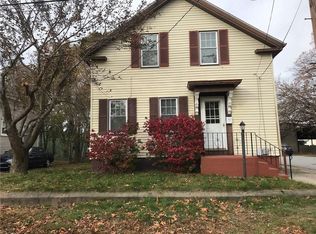 71 Cottage St, Warwick, RI 02886