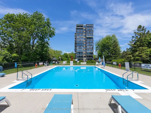 2 Mowat Ave #806, Kingston, ON K7M 1K1