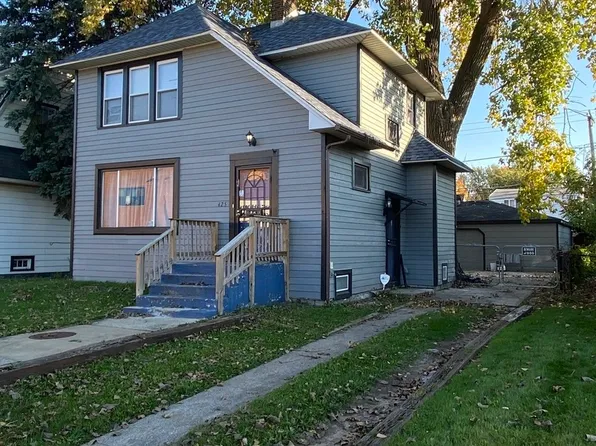 425 157th St, Calumet City, IL 60409