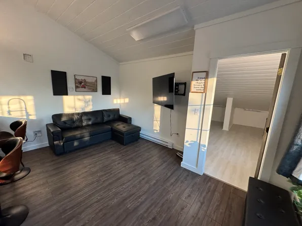 204 Ridge Rd, Fairfield, ME 04937