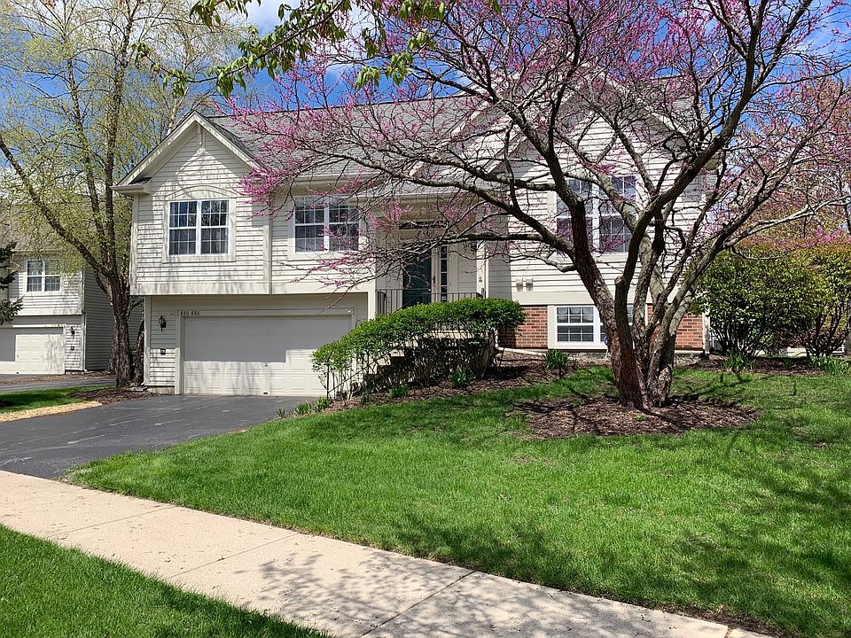1st image of 880 Essex Cir