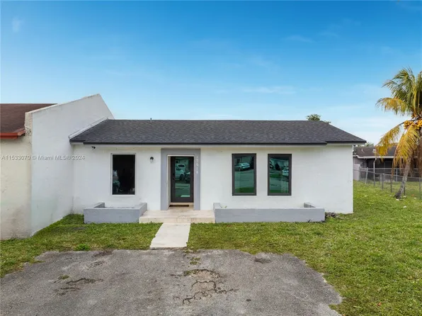 19618 NW 30th Pl, Miami Gardens, FL 33056