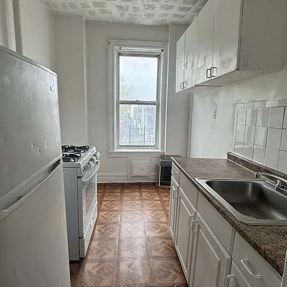 1214 Avenue K #3G — Photo 1