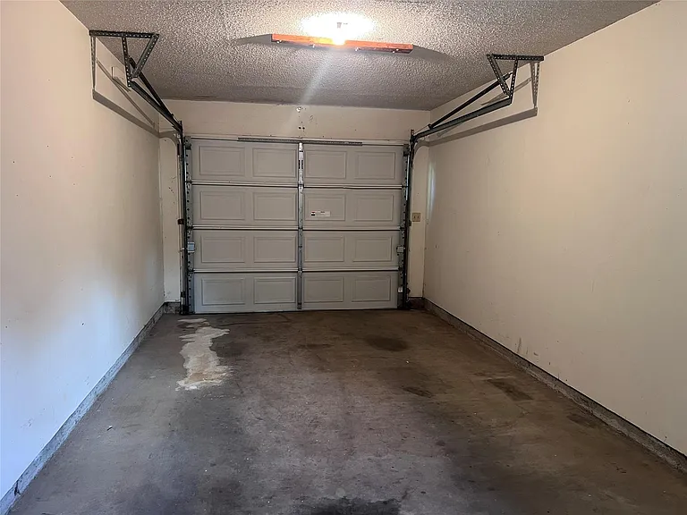 626 N Resident St — Photo 16