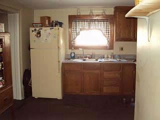 4th image of 60 Bennett St
