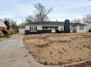 30 E 27th Ave, Hutchinson, KS 67502