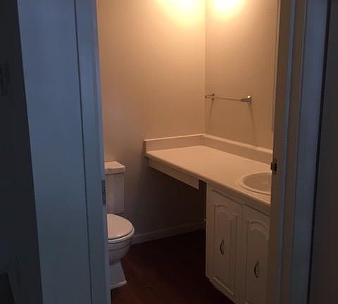 1/2 bath