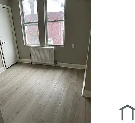 Studio, $800 — Photo 3