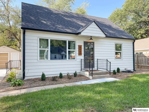 4945 Myrtle St, Lincoln, NE 68506