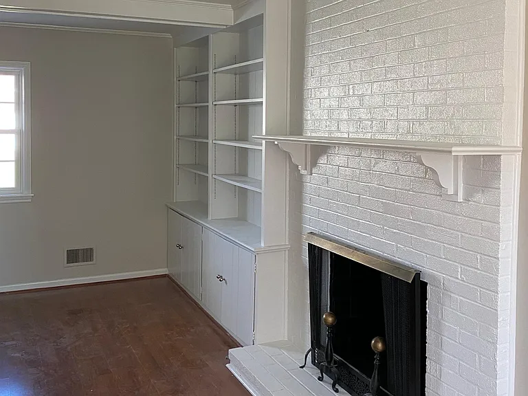 402 Gatehouse Ln — Photo 16