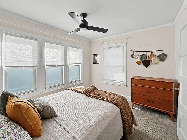 1039 Rees Ave — Photo 20