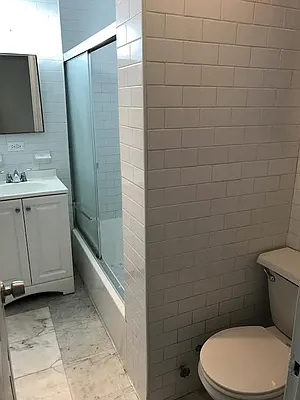 Rented by Salon Realty Corp | media 26