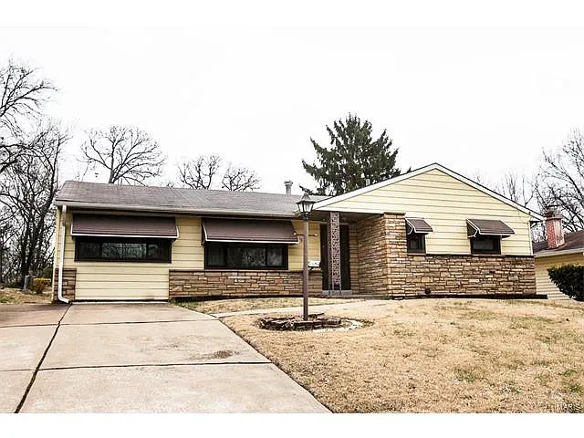 200 N Gore Ave photo 1