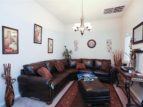 4th image of 637 Minkel Dr