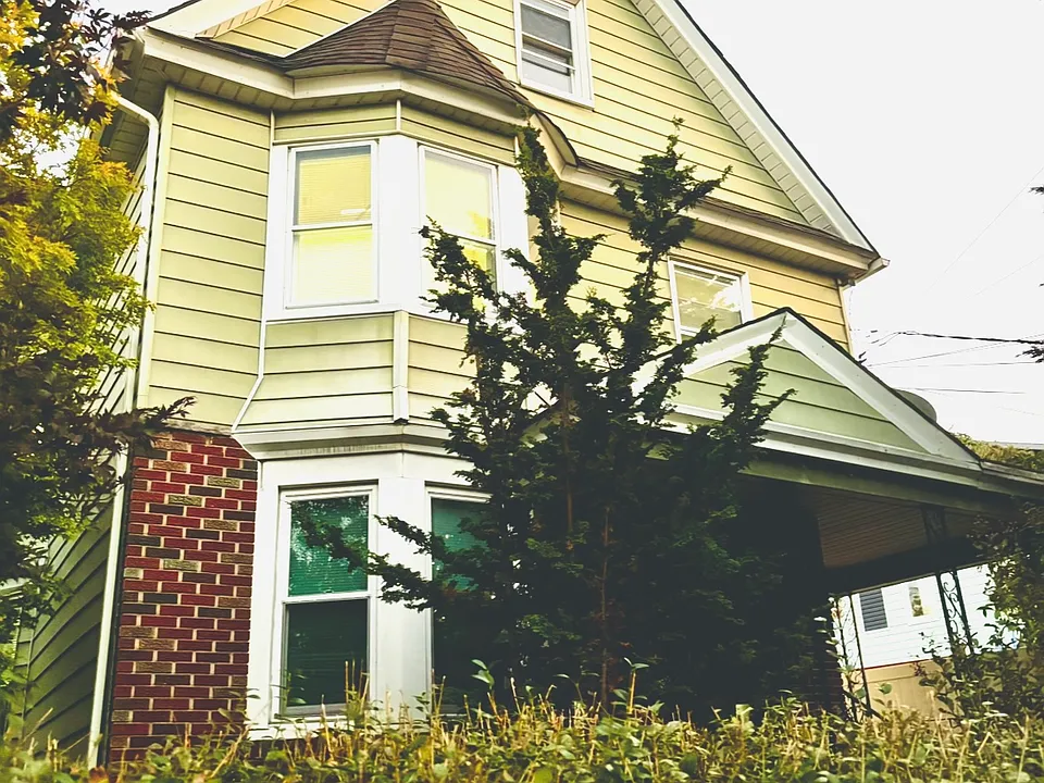 244-246 Vine St #2